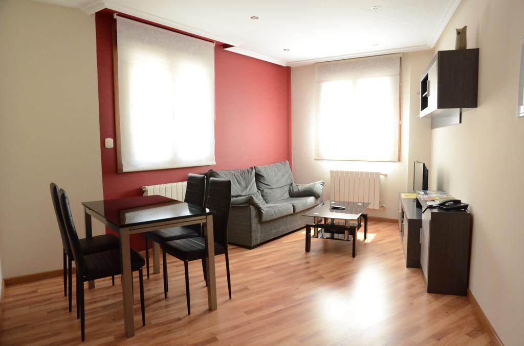 Apartamentos El Rincon De Limes Кангас дел Нарсеа Екстериор снимка